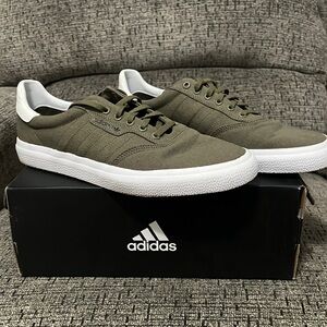 Adidas 3MC